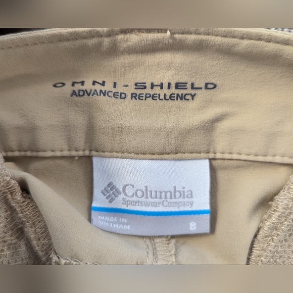 Columbia Women's Omni-Shield Advanced Repellency Shorts Size 8 - Picture 2 of 5